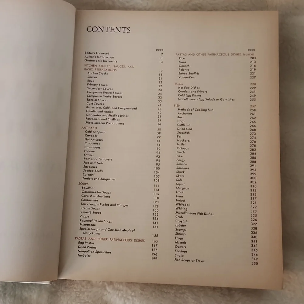 Vintage 850 Page Italian Cookbook Hardcover - Picture 6 of 8